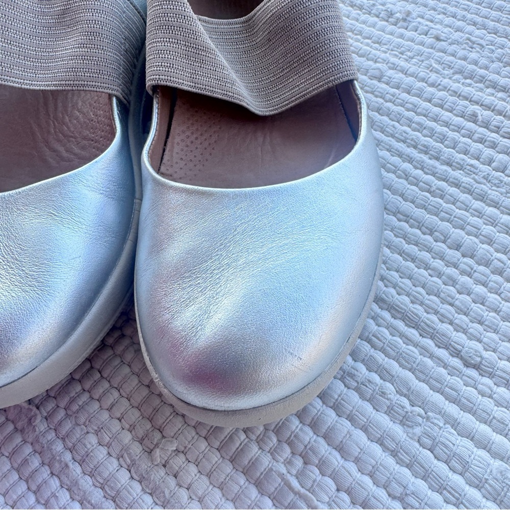 FitFlop Silver Metallic Mary Jane Flats Comfort Shoes Size 8 EU 39 - Picture 4 of 8